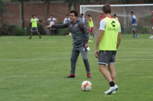 Michel Leaño destituido como técnico del Necaxa