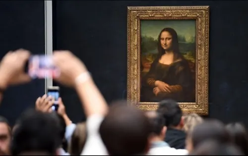 La Mona Lisa vuelve al Louvre tras renovación