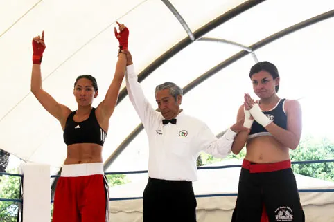 Barrio de los remedios recibe al XV Torneo de Boxeo de los Barrios 2012