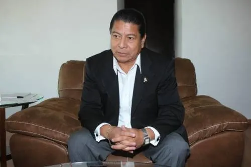 Titular del SNTE 51 denuncia fraudes a maestros que desean obtener una plaza