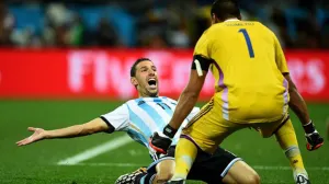 En partido aburrido Argentina vence a Holanda; es finalista en Brasil