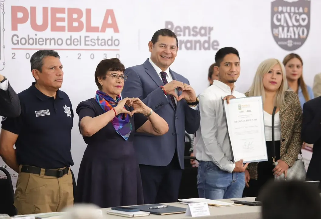 Armenta Reconocimiento Boxeador Emmanuel Arellano