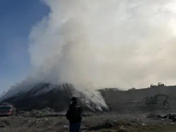 Incendio en relleno sanitario de San José Chiapa alcanza 70% de control: sin riesgo para la población