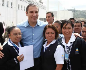 Anuncian formalización de más de 6 mil trabajadores de salud