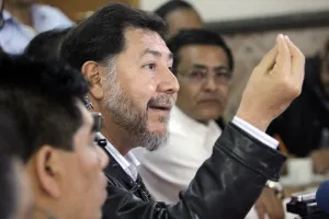 Al perder Pémex se dilapidan soberanía y solvencia de México: Noroña