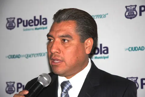Más de 130 mil poblanos, morosos de predial y limpia