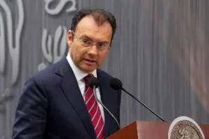 Anuncia Videgaray ajustes al gasto público; suspenden tren México-Querétaro