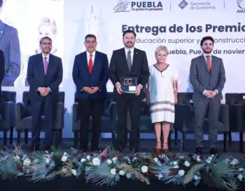 Asiste Sergio Salomón Céspedes a la entrega de premios de la ANUIES 2023