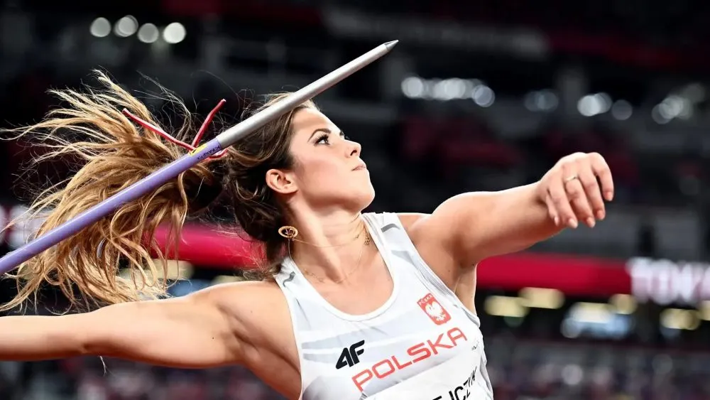 Maria Andrejczyk subasta su medalla de plata para ayudar a niño con insuficiencia cardiaca