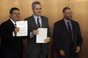 UPAEP y CCE firman convenio de amplio alcance