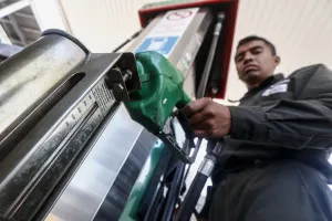 Desabasto de gasolina pone en jaque a estaciones de servicio