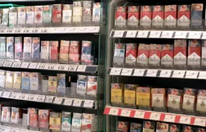 Nuevos mensajes y pictogramas aparecen en cajetillas de cigarros