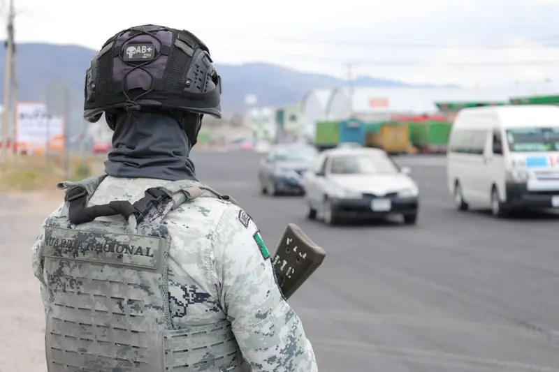 Detienen a seis hombres armados tras operativo aéreo-terrestre en Tecamachalco