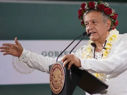Medicinas son prioridad para el gobierno, afirma López Obrador