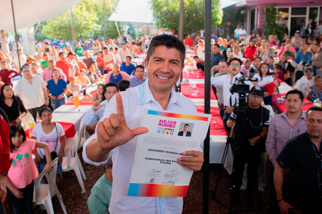 Eduardo Rivera Constancia Candidato