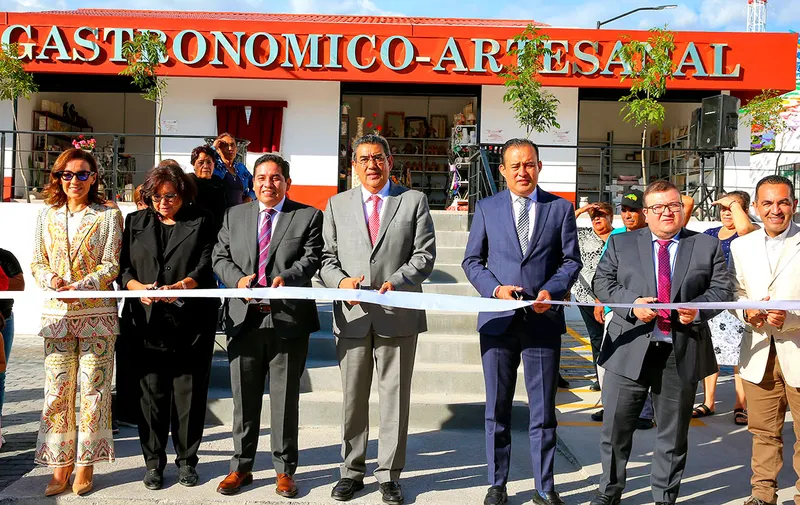 inauguracion-mercado-gastronomico-artesanal-tecali-de-herrera