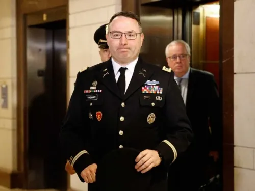 Testigo clave hunde a Trump en caso de juicio político