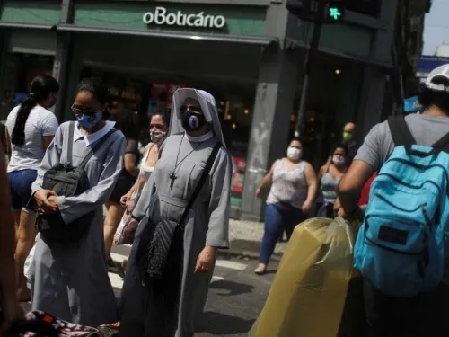 Brasil supera cinco millones de casos de coronavirus