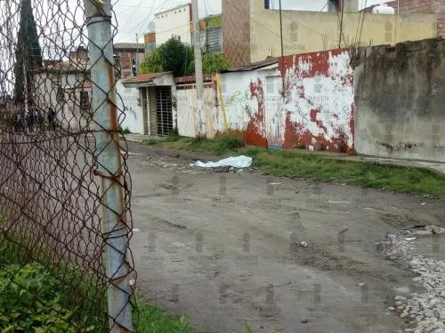 Abandonan el cuerpo de un hombre con huellas de tortura en Loma Bonita