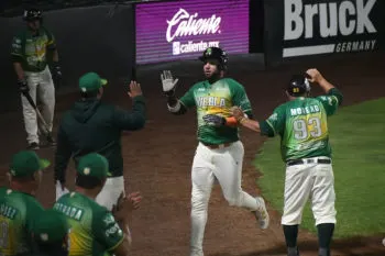 Con categoría, Pericos se impone en el primero de la serie ante Leones de Yucatán
