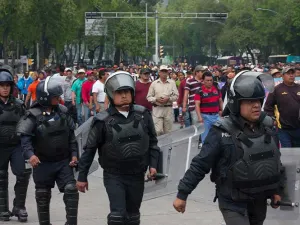CNTE amenaza con paro nacional si hay maestros despedidos