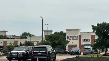 Tiroteo en Dallas deja 2 muertos y 3 heridos; agresor fue detenido tras reunión comercial en K Towne Plaza