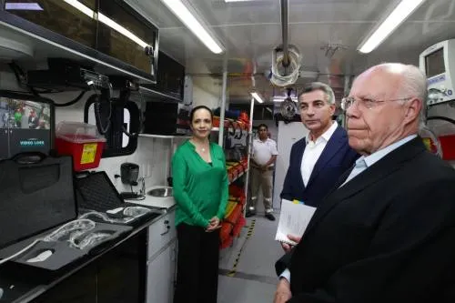 José Narro y Tony Gali supervisan evolución médica de afectados por explosión en Chilchotla
