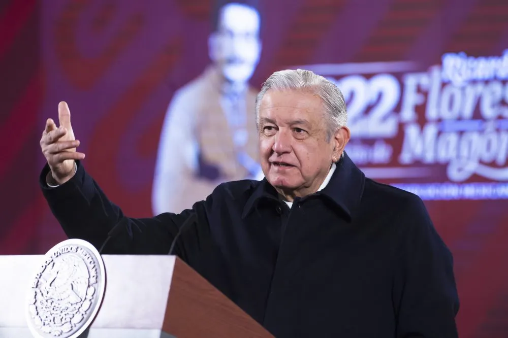 AMLO agradece a Shell por venta de refinería Deer Park