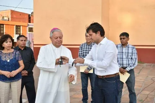 San Pedro Cholula es modelo por el apoyo en la reconstrucción de iglesias: arzobispo