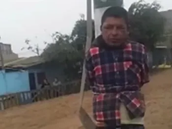 Sujeto que intentó abusar de niña es amarrado a un poste en Perú