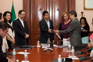Rivera entrega menciones a integrantes del Comité de Equidad de Género