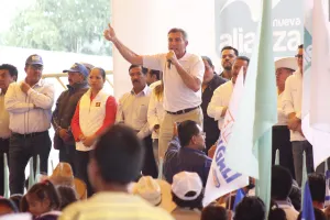 Anuncia Tony Gali compromiso de 40 mil becas en 230 instituciones