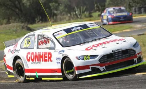 Max González disputará la Nascar Peak México Series