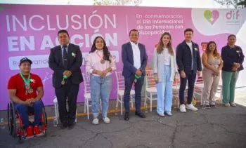 Entregó DIF de Texmelucan 7 sillas de ruedas a personas vulnerables