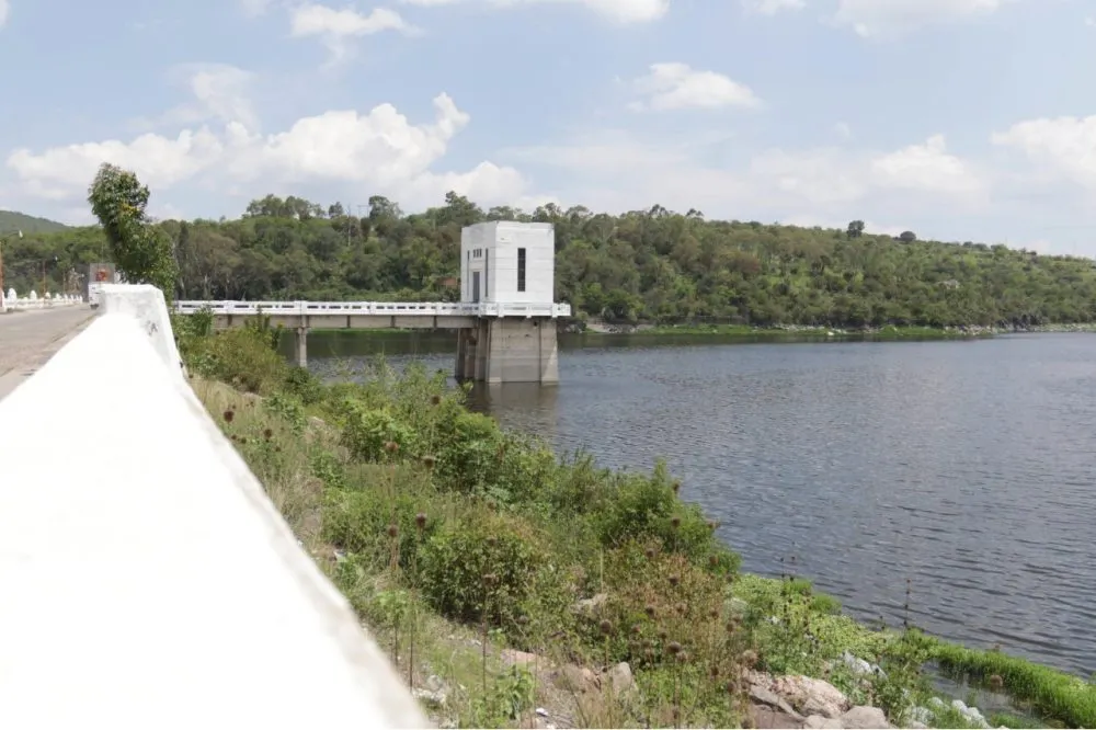 Presa Manuel Ávila