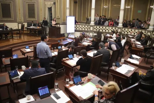 Ingresa al Congreso paquete de iniciativas del gobernador Miguel Barbosa