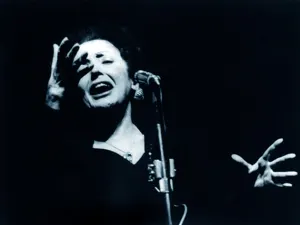 A 50 años de su muerte, recuerdan a Edith Piaf en el país galo