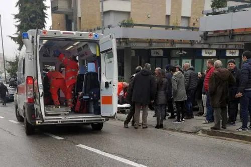 Video: Hombre balea a inmigrantes en Italia; al menos 6 heridos