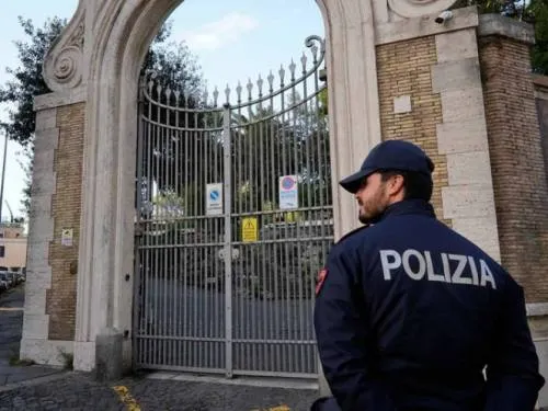 Hallan más restos humanos en embajada del Vaticano