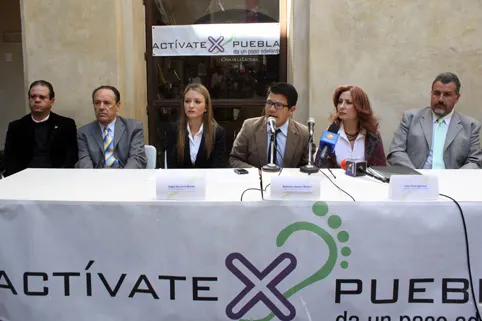 Monolito AXP será removido del Congreso