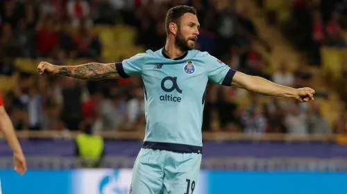 ¿Miguel Layún a la liga argentina?