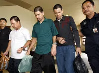 Condenan a tres mexicanos a morir en la horca en Malasia