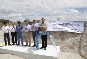 RMV y Gali inauguran rehabilitación de sistema de agua en Chautla