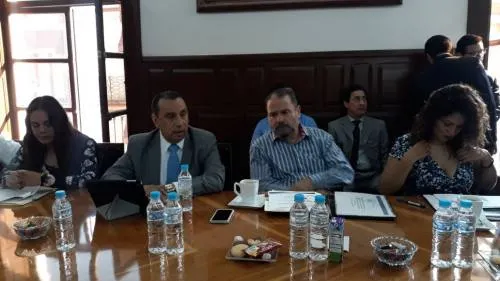 Hombres y mujeres que incurran en acoso callejero serán sancionados