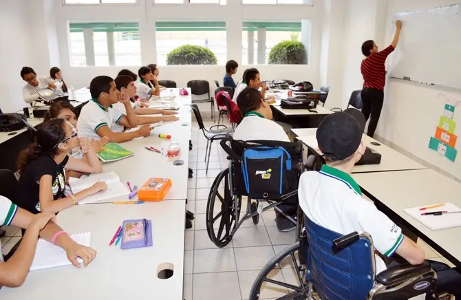 Clases alumnos con discapacidad