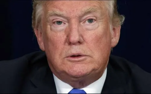 Trump dice que la prensa es el “verdadero enemigo”