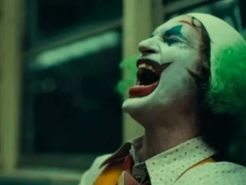 Hombre con el mismo trastorno que el Joker valora la película
