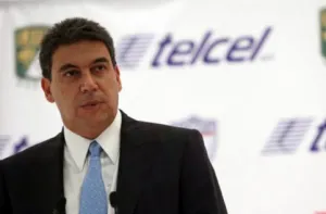 No es derrota venta de activos de América Móvil: Arturo Elías