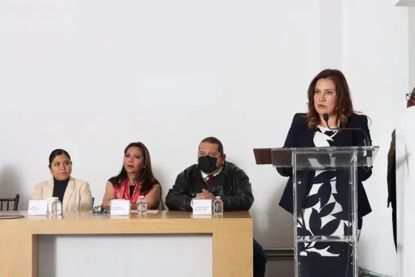 Laura Zapata Fiscalia Especializada Contra Delitos A Adultos Mayores