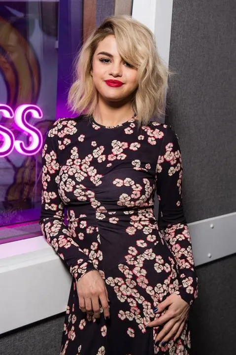 Selena Gomez vuelve a imponer tendencia con otro cambio de look